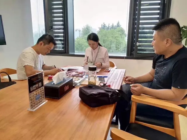 熱烈祝賀泰州姜堰李總、王總簽約創(chuàng)綠家！