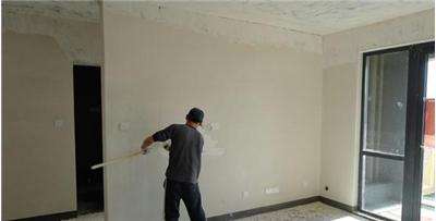 剛開業(yè)四個月的小店關(guān)門歇業(yè)，原因有兩點(diǎn)：一是甲醛超標(biāo)了5倍多，二是老板娘因此流產(chǎn)了……