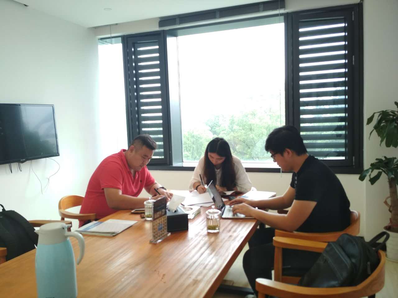 熱烈祝賀劉總簽約創(chuàng)綠家山東省縣級市代理！