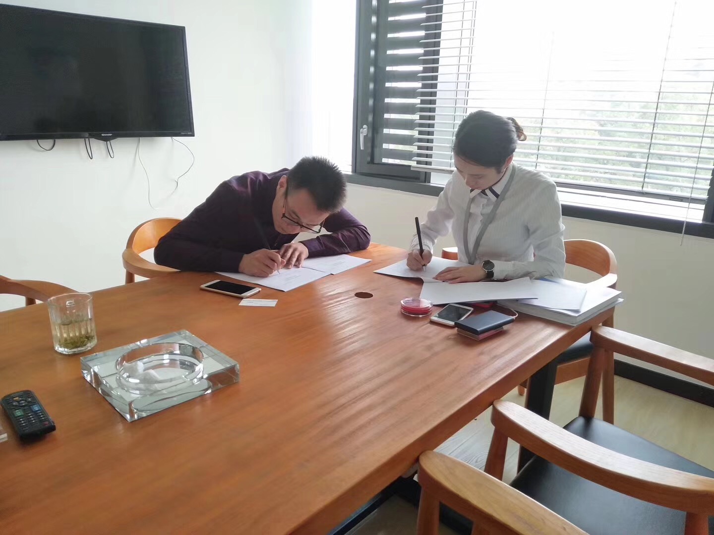 熱烈祝賀劉總簽約創(chuàng)綠家銅仁市縣級(jí)代理！