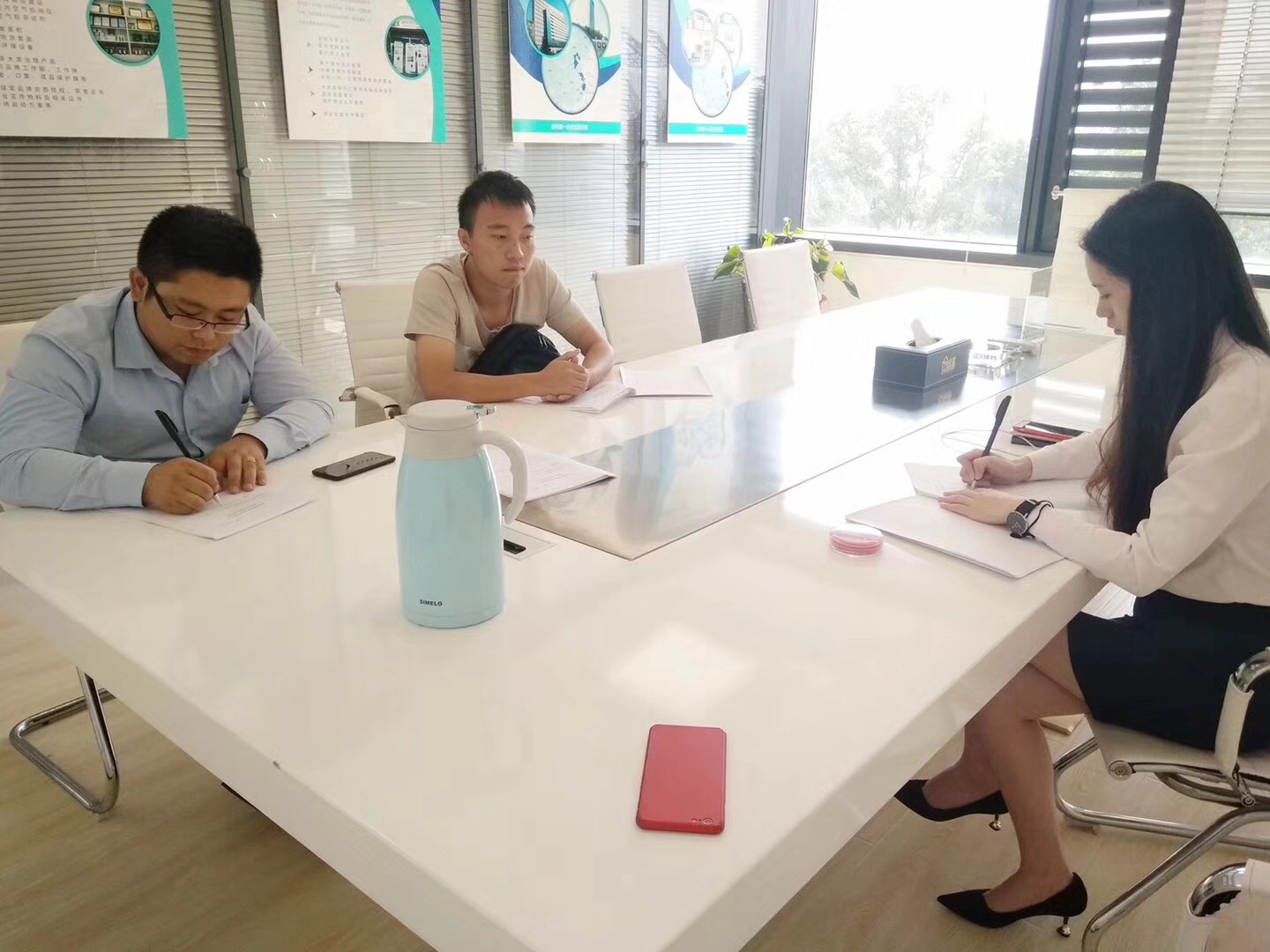 熱烈祝賀黃總、彭總簽約創(chuàng)綠家衢州市區(qū)級代理！