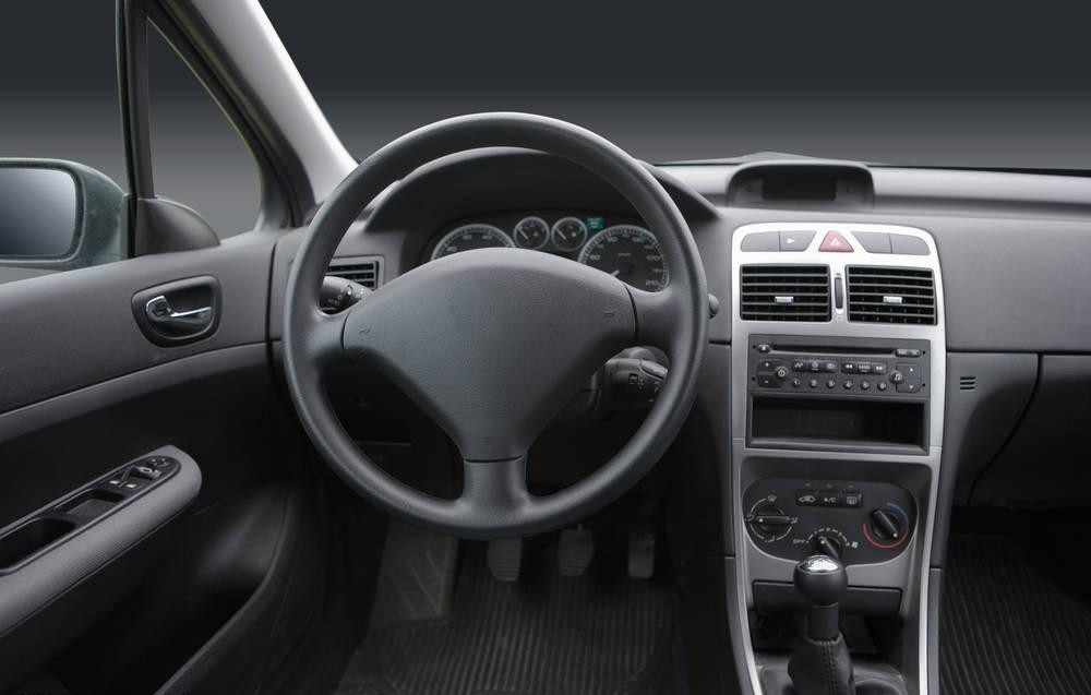 新車甲醛需謹(jǐn)慎 烈日當(dāng)空，甲醛治理迫在眉睫