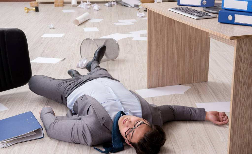 劉強(qiáng)東演講險(xiǎn)暈倒 原因竟是…… 劉強(qiáng)東演講險(xiǎn)暈倒 原因竟是……