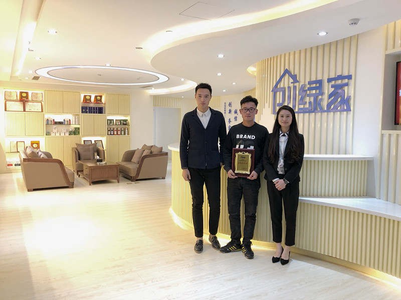 熱烈祝賀龍總、趙總簽約創(chuàng)綠家南京市區(qū)級代理！