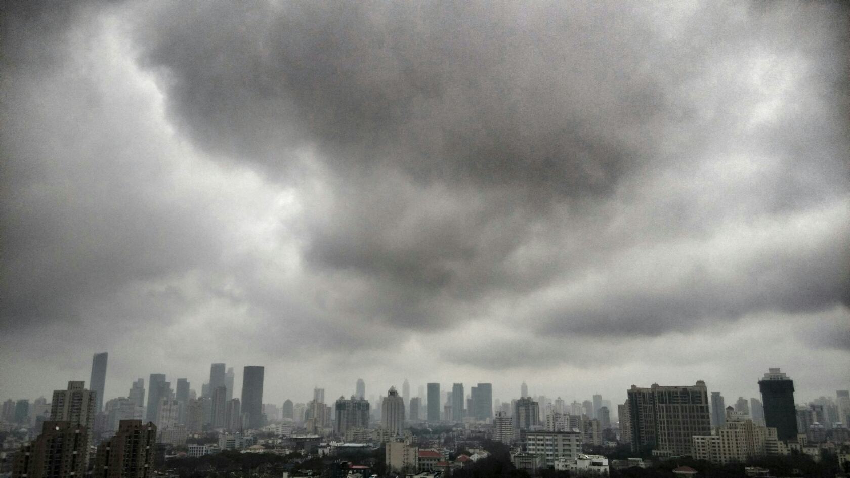 為什么出現(xiàn)霧霾天氣，霧霾治理的措施有哪些