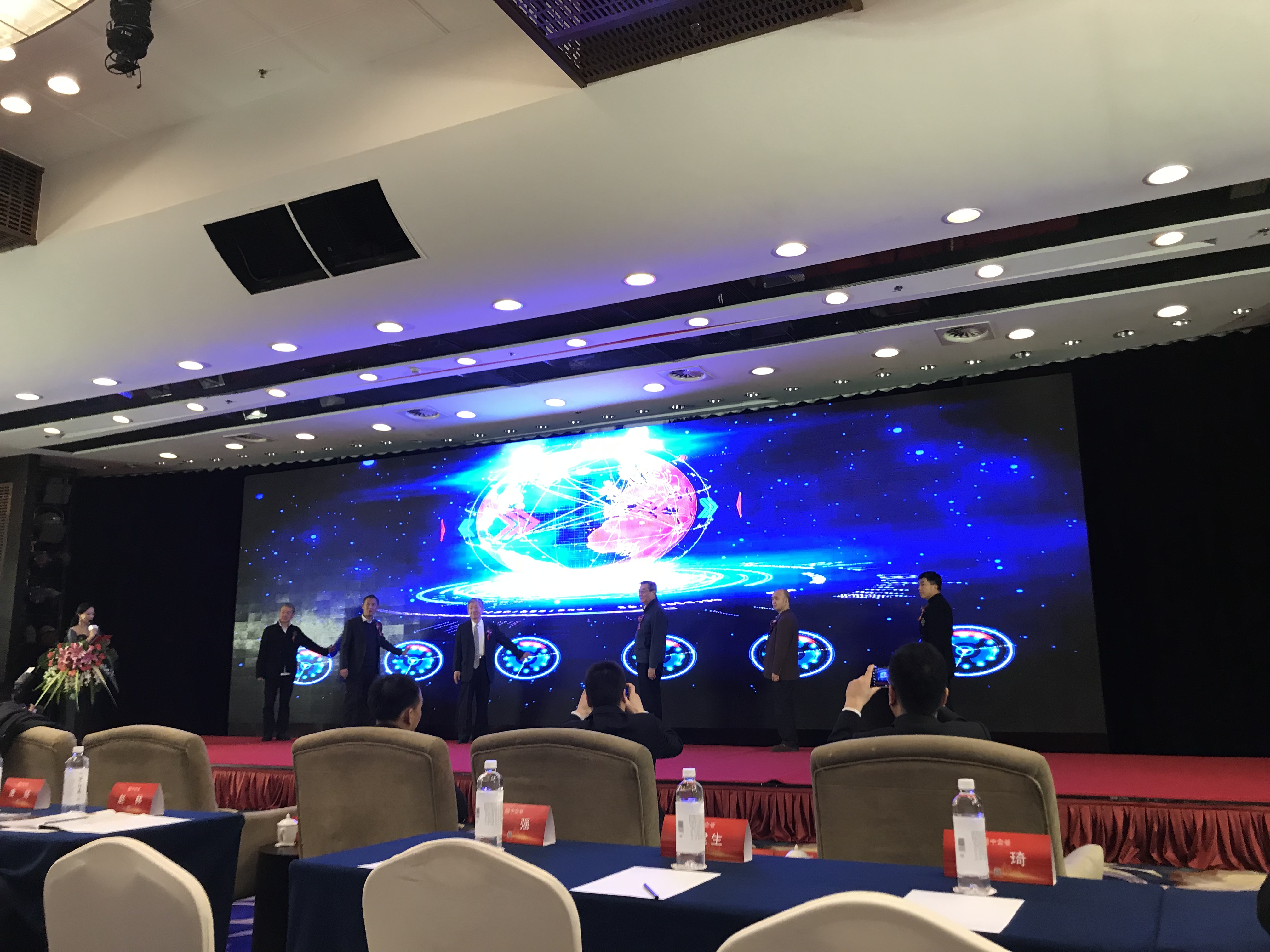 祝賀創(chuàng)綠家環(huán)保榮獲“中國室內空氣凈化領軍品牌”榮譽