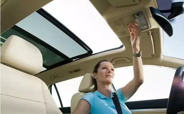 謹(jǐn)慎車內(nèi)“無影殺手”，趕快進(jìn)行車內(nèi)甲醛治理！