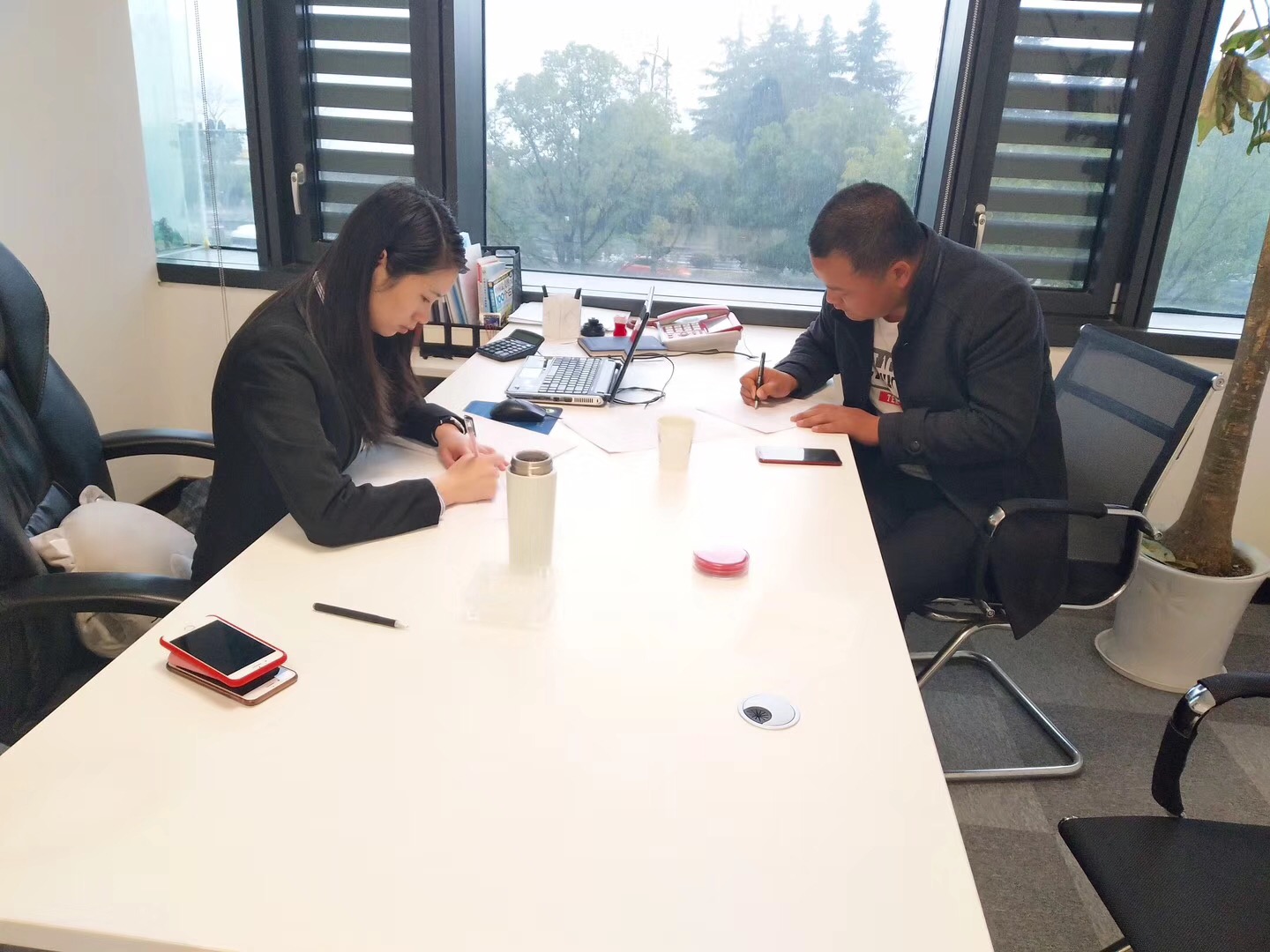 熱烈祝賀賈總簽約創(chuàng)綠家咸陽(yáng)市區(qū)級(jí)代理！