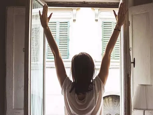 通風(fēng)半年甲醛仍超標(biāo)？甲醛治理要注意