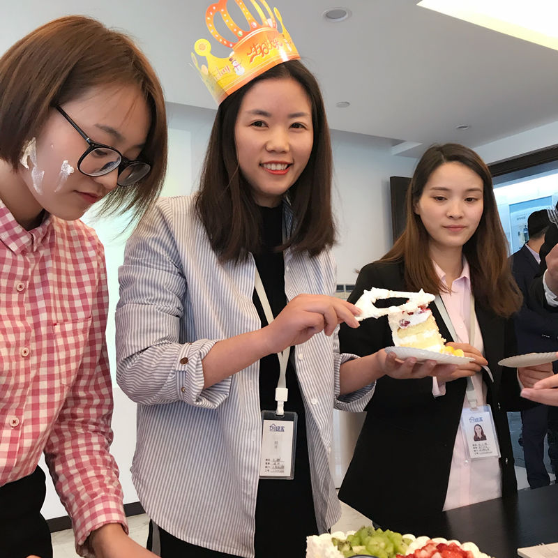 【4月生日會】業(yè)務很硬核，而我們只是甜美小公舉