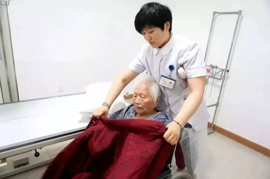 青春是用來奮斗的，除甲醛的青春最美麗！