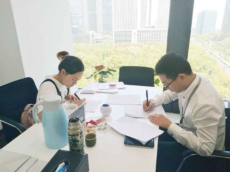 熱烈祝賀陳總簽約創(chuàng)綠家浙江省縣級(jí)市代理！