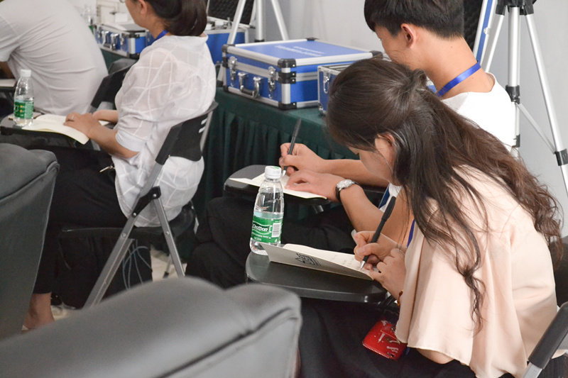 中國室內(nèi)裝飾協(xié)會室內(nèi)環(huán)境凈化治理專業(yè)委員會浙江中心第二期除醛技術(shù)交流峰會圓滿結(jié)束！