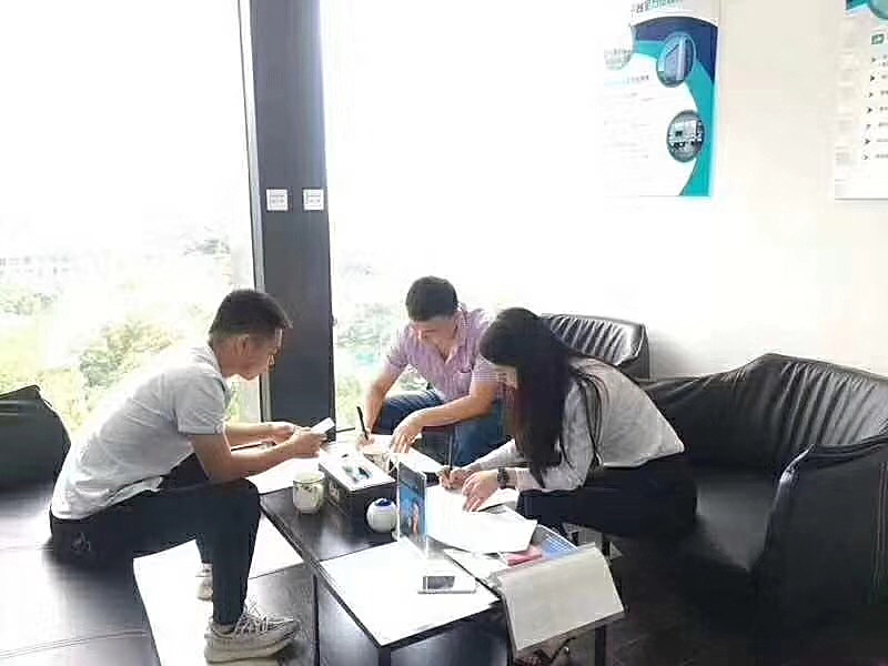 熱烈祝賀盛總、方總簽約創(chuàng)綠家臺州市區(qū)級代理！