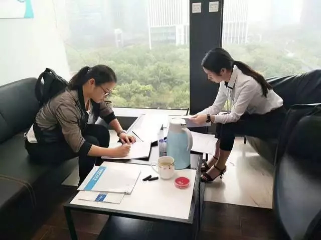 熱烈祝賀杜總簽約創(chuàng)綠家除甲醛加盟代理！