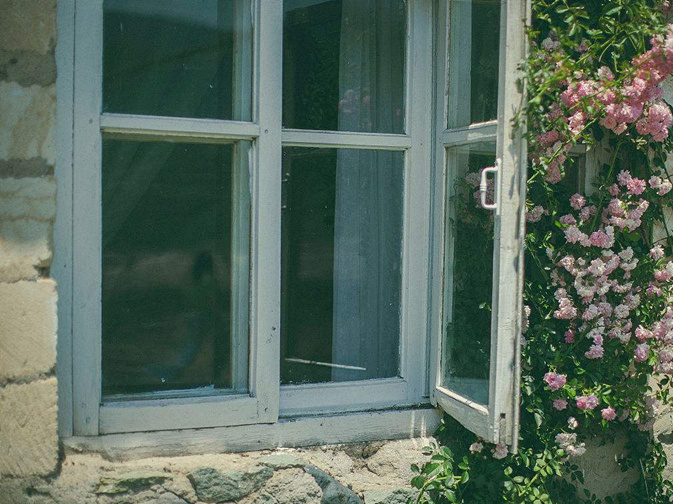 你認(rèn)為網(wǎng)上最正確的除甲醛方法是那個(gè)？