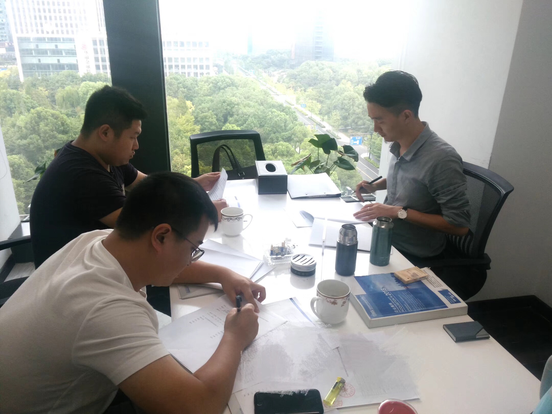 熱烈祝賀徐總團隊簽約創(chuàng)綠家上饒市區(qū)級代理！