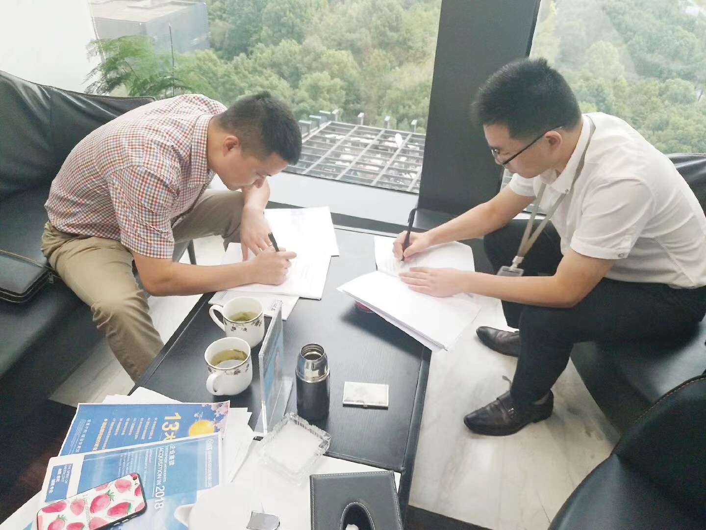 熱烈祝賀樊總簽約創(chuàng)綠家成都市區(qū)級代理！