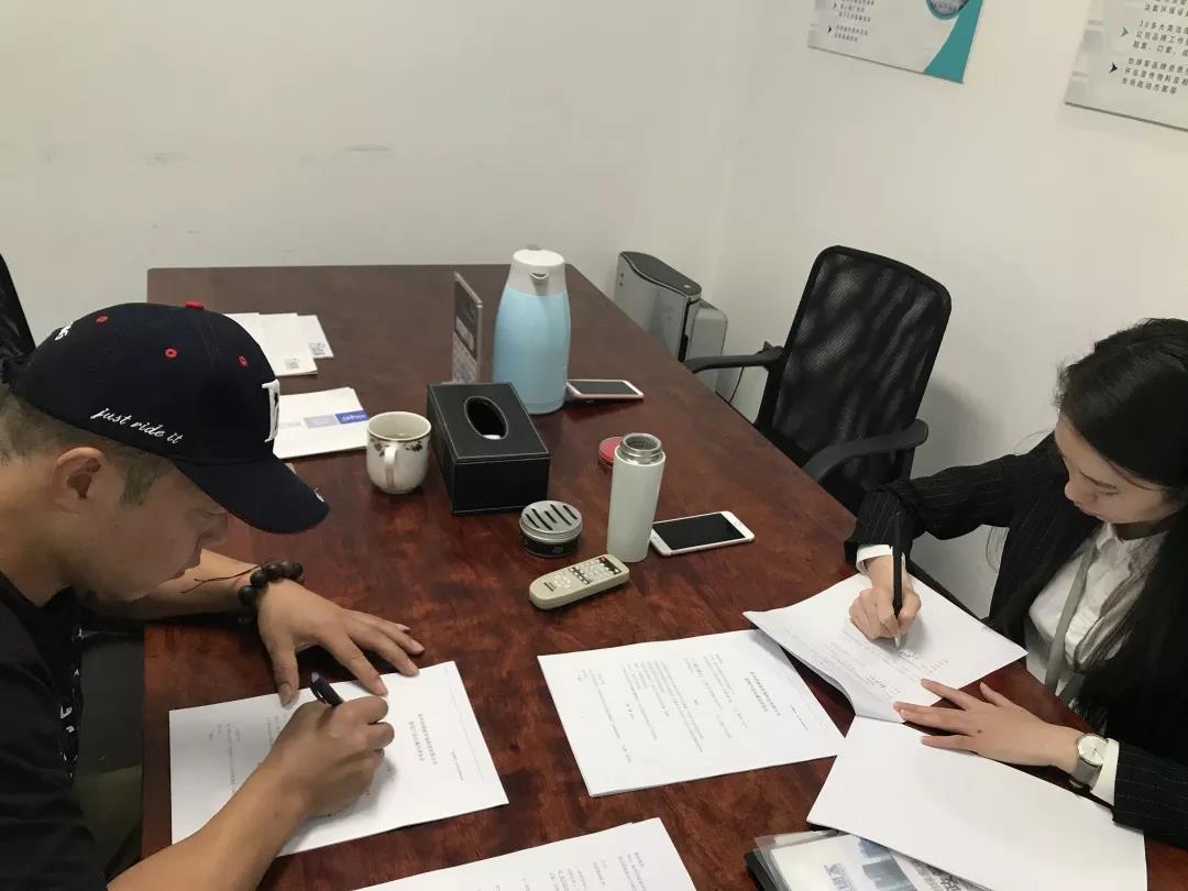 熱烈祝賀謝總簽約創(chuàng)綠家焦作市區(qū)級代理！