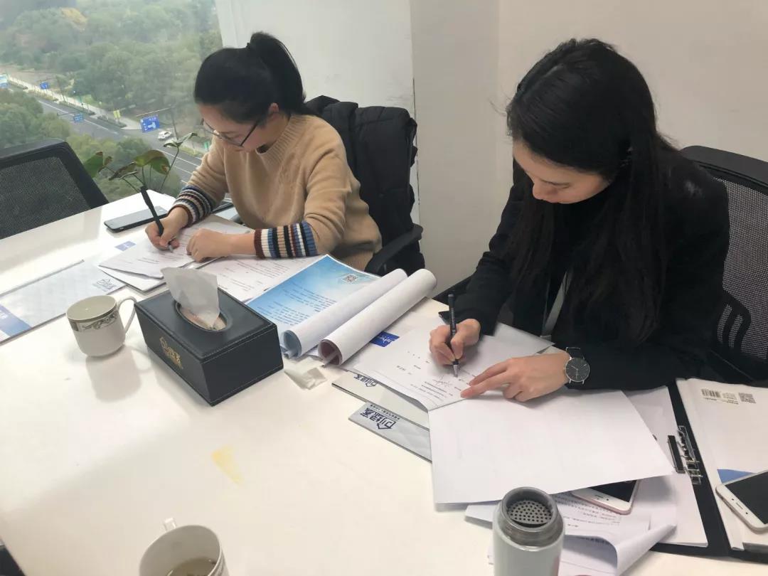 熱烈祝賀楊總簽約創(chuàng)綠家武漢市區(qū)級代理！