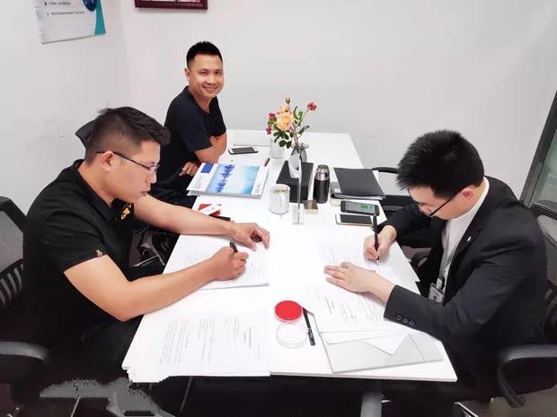 熱烈祝賀王總簽約創(chuàng)綠家?？谑袇^(qū)級代理!