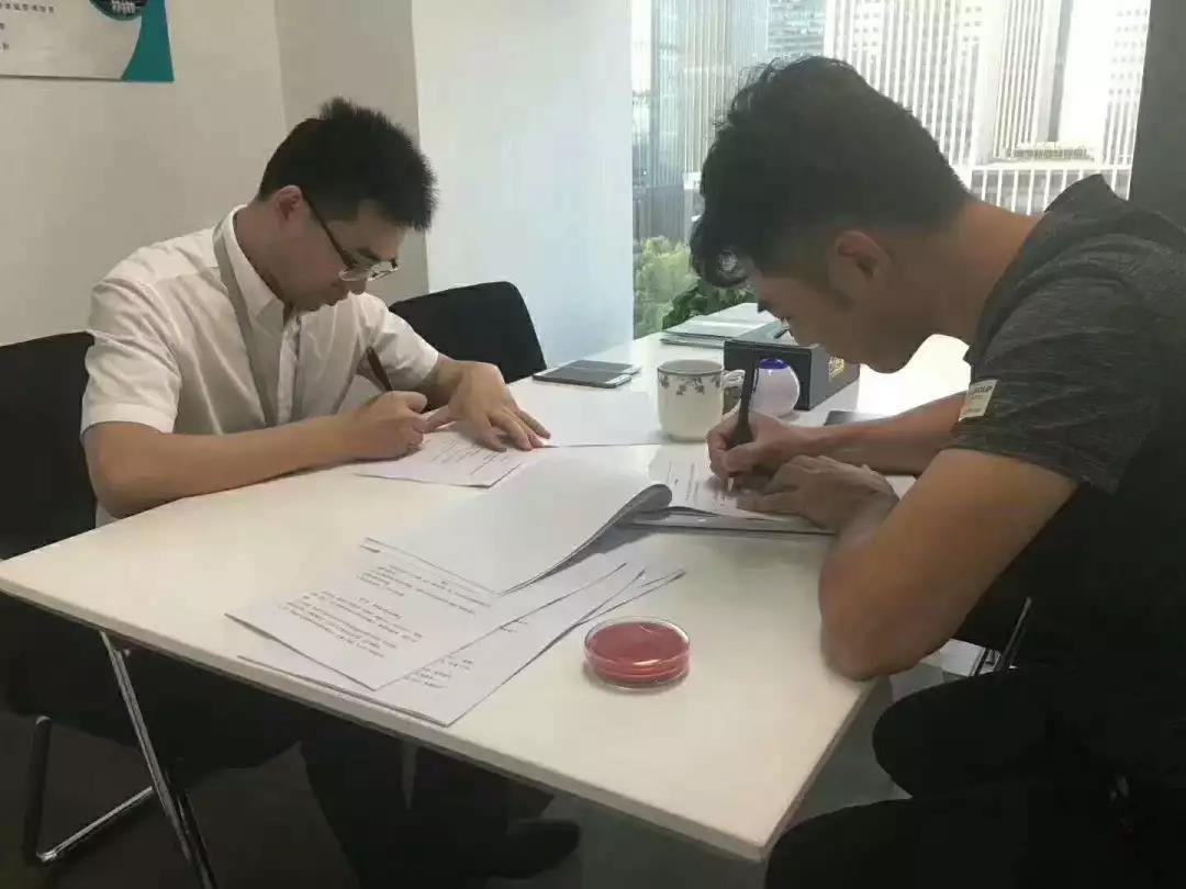 熱烈祝賀陳總簽約創(chuàng)綠家汕尾市區(qū)級(jí)代理！