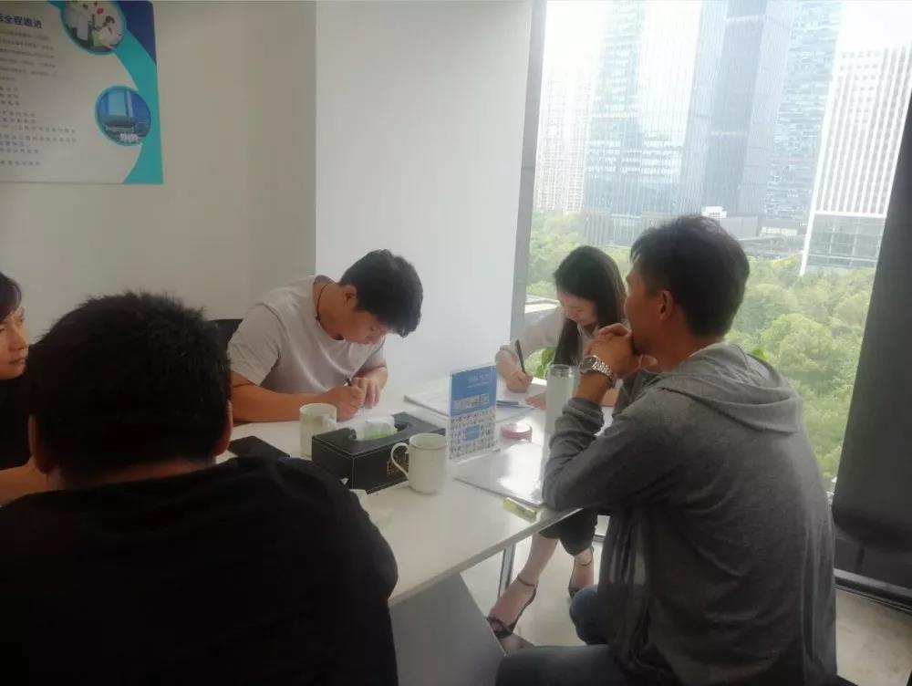 熱烈祝賀張總、宋總、溫總簽約創(chuàng)綠家河南省鄭州市區(qū)級代理！