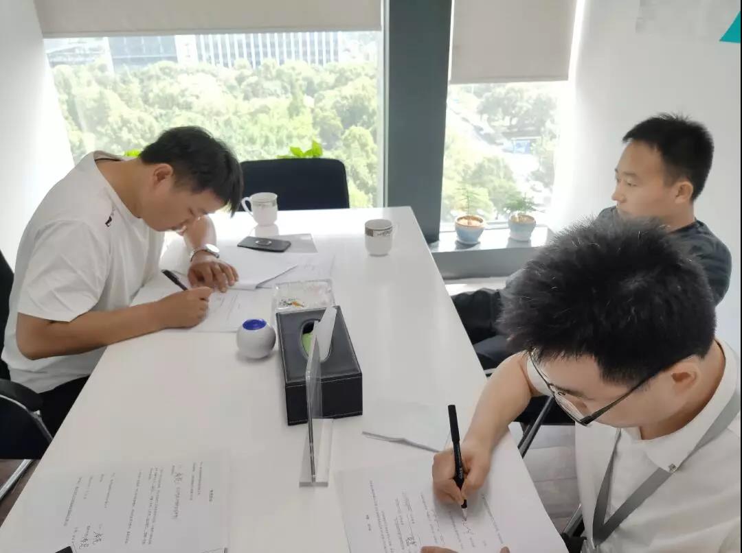 熱烈祝賀李總簽約創(chuàng)綠家山東省臨沂市區(qū)級代理！