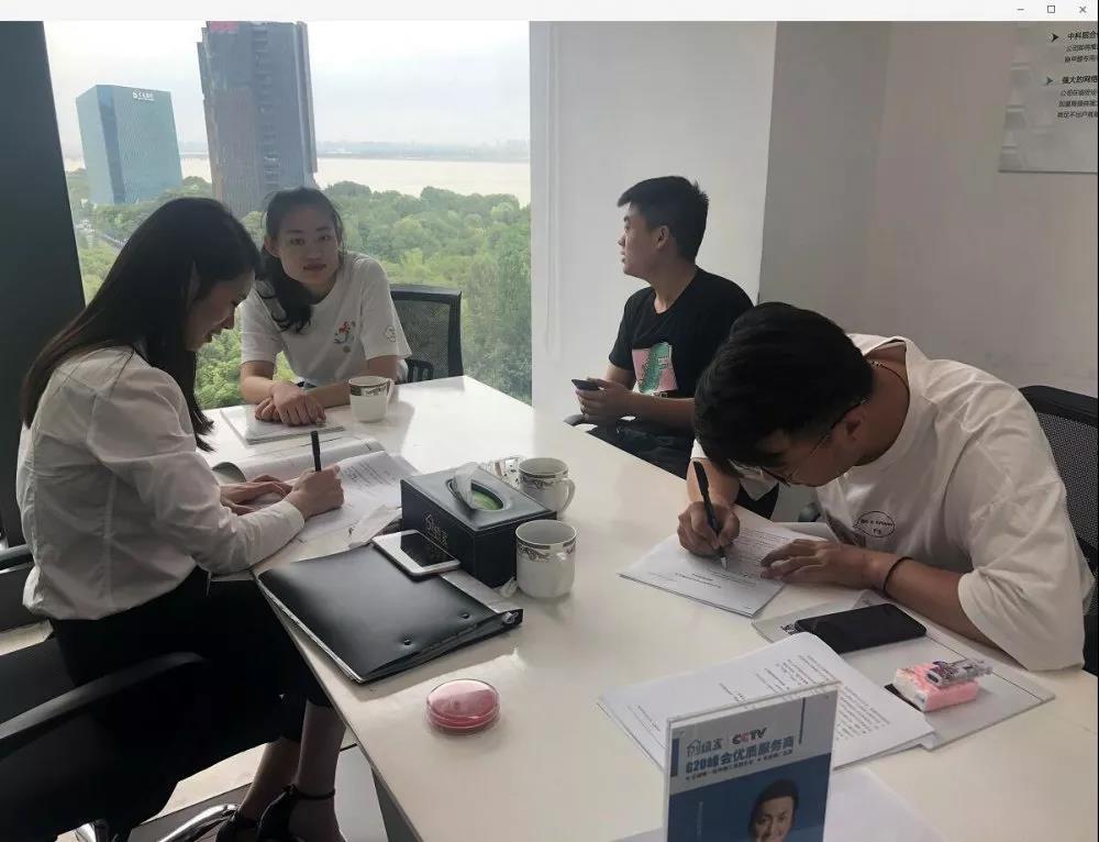 熱烈祝賀王總、趙總簽約創(chuàng)綠家新疆省烏魯木齊市區(qū)級代理！