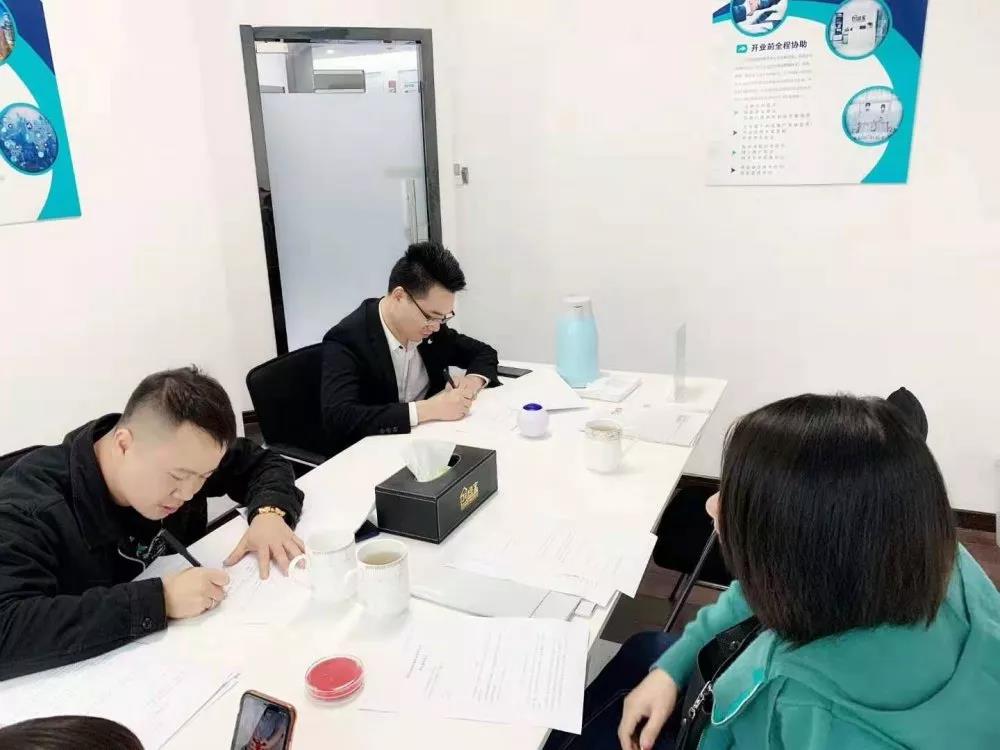 熱烈祝賀張總簽約創(chuàng)綠家貴州省六盤水市縣級(jí)代理！