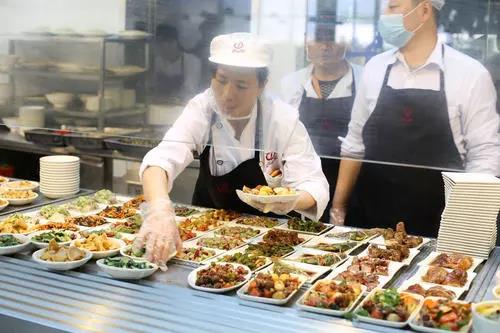 鐘南山提醒:節(jié)后返崗人員 身邊這4處要警惕