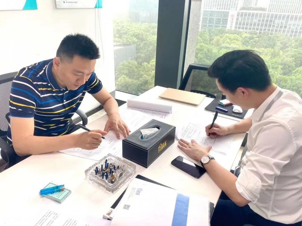 熱烈祝賀陳總簽約創(chuàng)綠家江蘇省鹽城市區(qū)級代理！