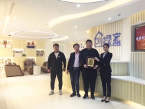 熱烈祝賀魏總、吳總、楊總簽約創(chuàng)綠家陜西省市級代理！