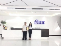 熱烈祝賀張總簽約創(chuàng)綠家鄭州市縣級代理！