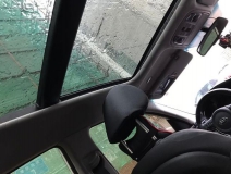 一輛汽車怎么能不受潮呢？