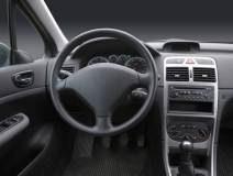 未經(jīng)過甲醛治理的新車，老人兒童不宜乘坐