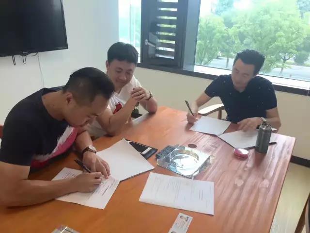 熱烈祝賀樂山市中呂總、馬總成功加入創(chuàng)綠家！