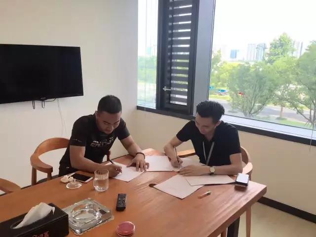 熱烈祝賀?？谝罂偝晒尤雱?chuàng)綠家！