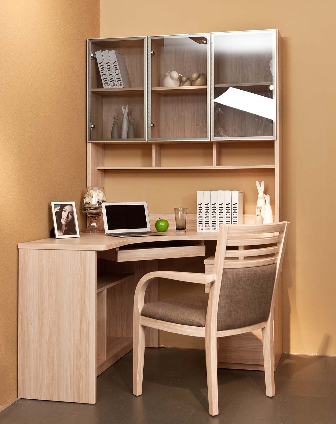 不懂得裝修后除甲醛讓書桌超標(biāo)，引起孩子厭學(xué)！