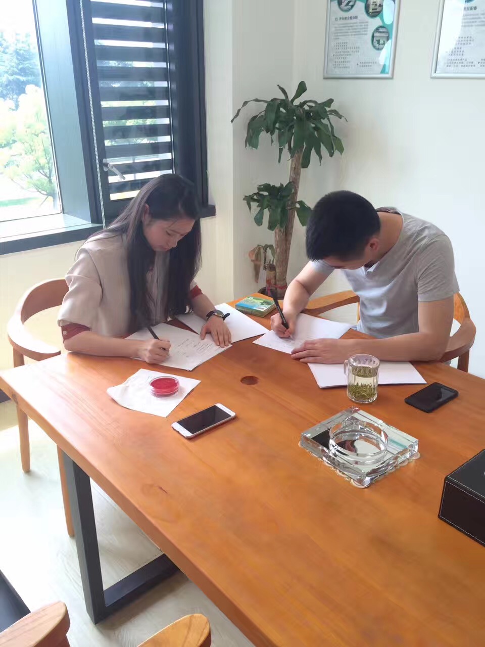 熱烈祝賀商丘曹總簽約創(chuàng)綠家！