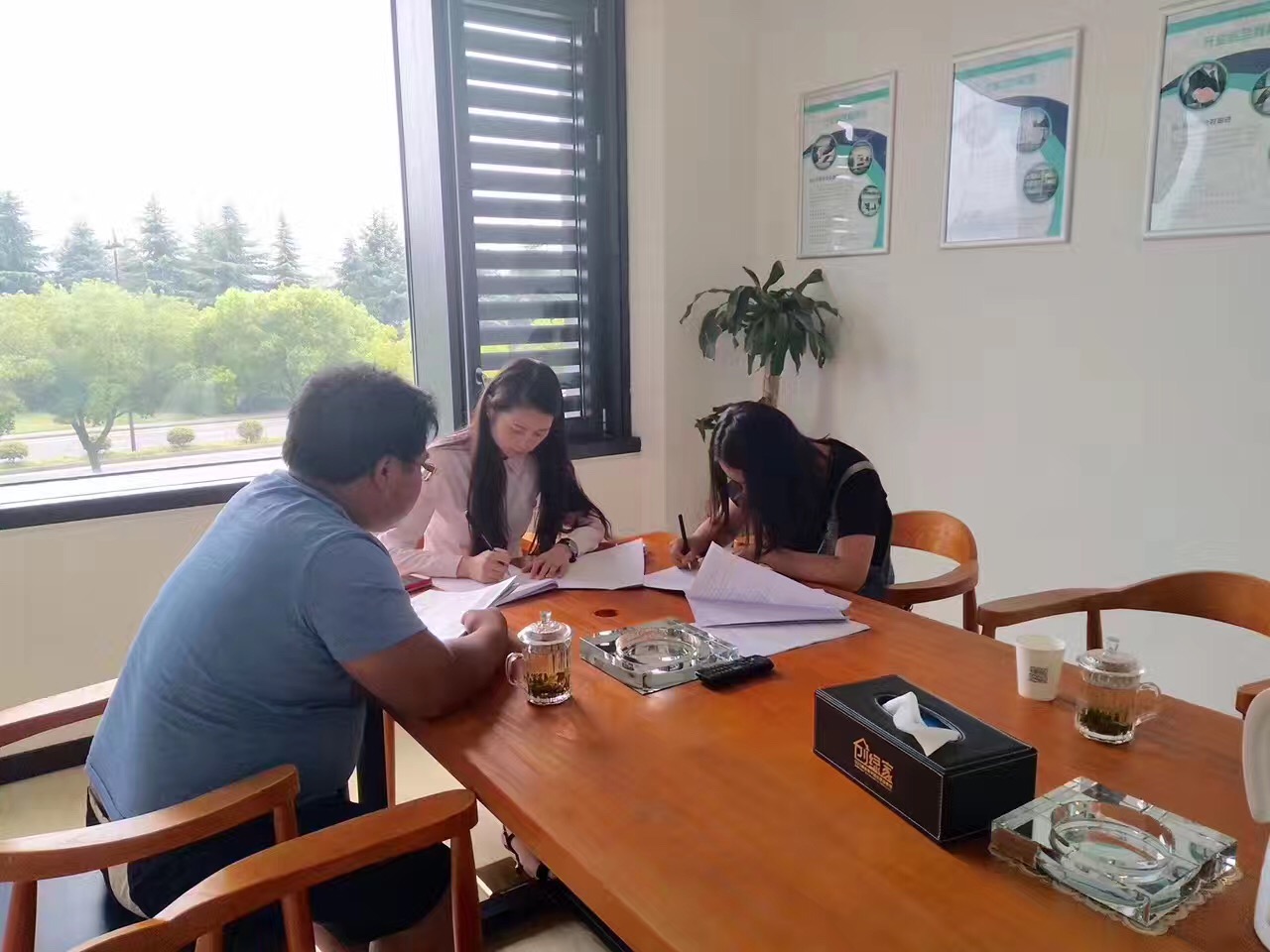 熱烈祝賀湘西鳳凰田總簽約創(chuàng)綠家！