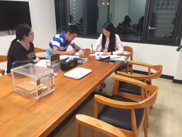 熱烈祝賀南昌經(jīng)濟(jì)開(kāi)發(fā)區(qū)徐總、聶總夫婦簽約創(chuàng)綠家！